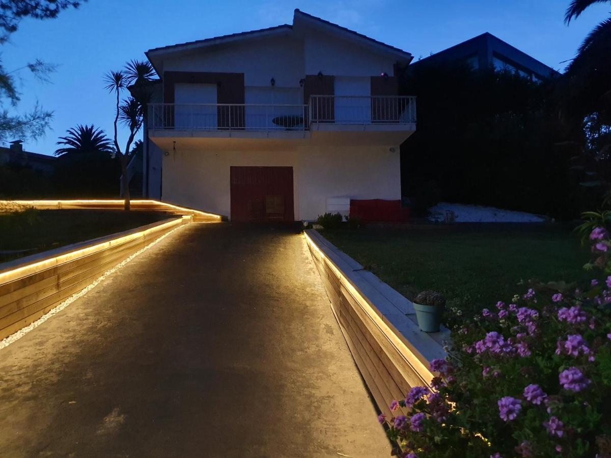Villa vistas al mar, Urbanización privada con piscina de agua salada Ajo Exterior foto